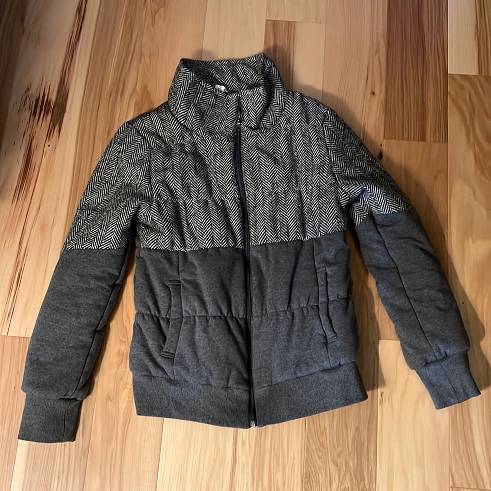 Herringbone/Heather Gray vintage padded jacket, size medium.
